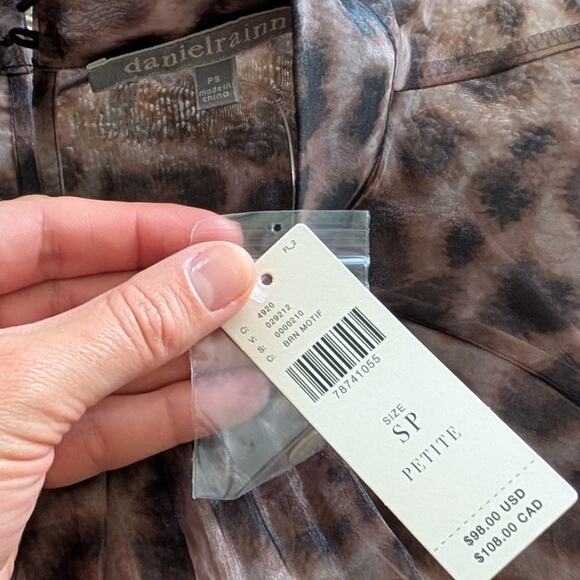 NWT Anthropologie Daniel Rainn Sheer Animal Print Long Sleeve Blouse, size S P - Picture 3 of 6